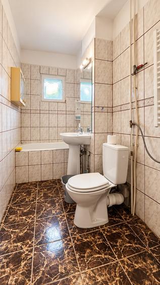 Apartament cu 2 camere semidecomandat în Soarelui