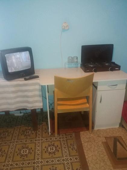 Garsonieră decomandată în Piața Cluj