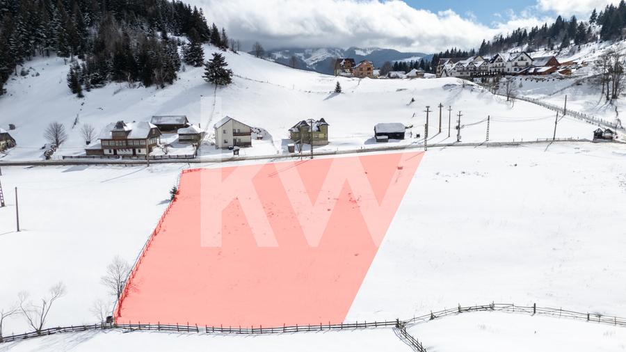 Teren agricol de 3962 mp, în Fundata