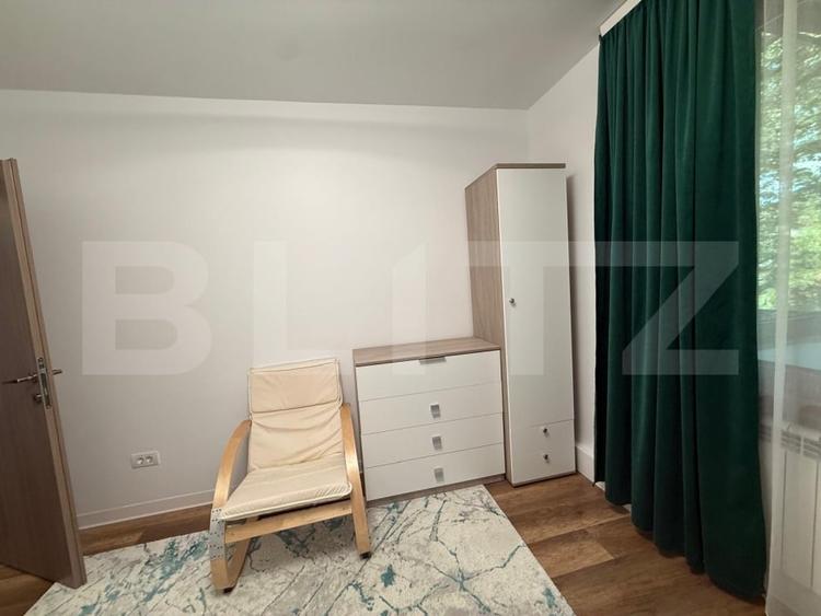 Apartament cu 2 camere decomandat, mobilat în Cornișa