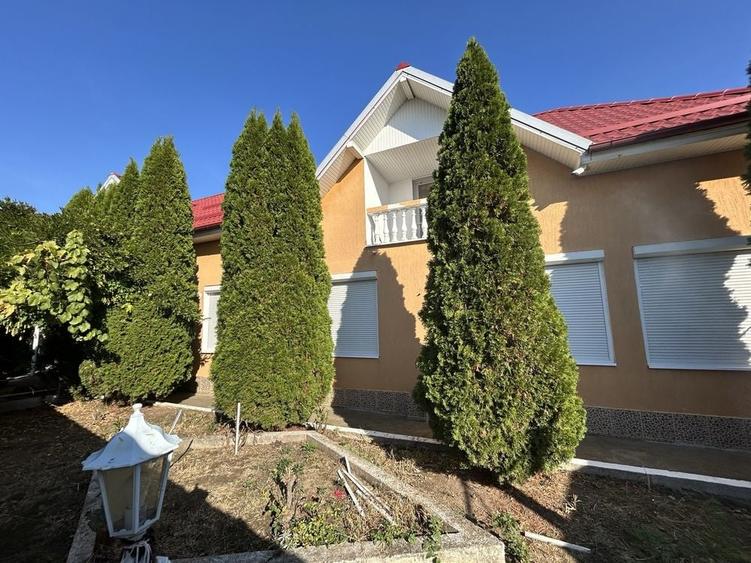 Casă cu 4 camere în Central