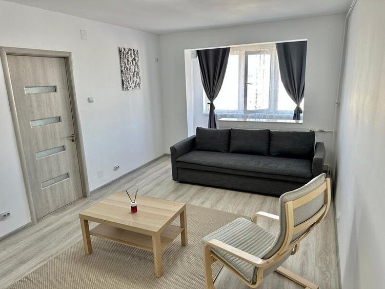 Apartament de 2 camere, 50 mp, decomandat, parcare, zona 1 Decembrie 1918 - 1