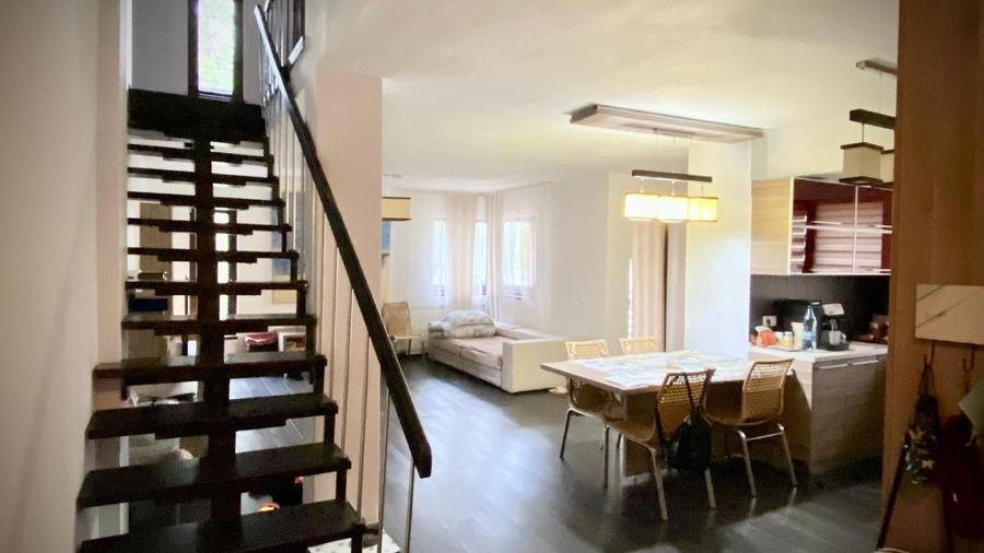 Apartament cu 3 camere decomandat, mobilat în Calea Dumbrăvii