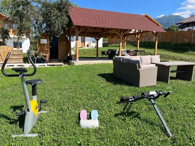 Casă cu 4 camere cu Teren 4000 Mp în Bran