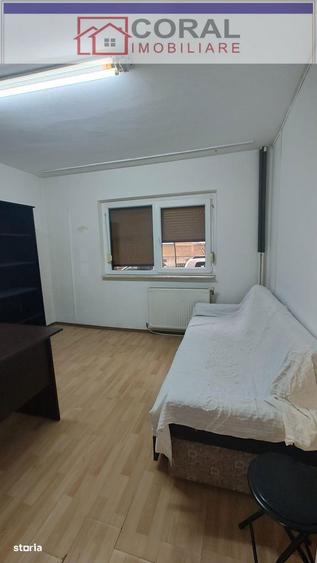 Spațiu comercial, de 30 mp, în 700