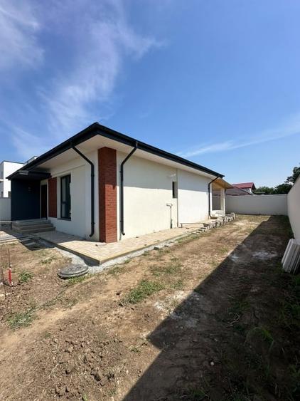 Casă individuală cu 4 camere cu Canalizare în Bragadiru