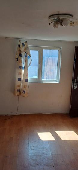 Casă cu 3 camere în Central