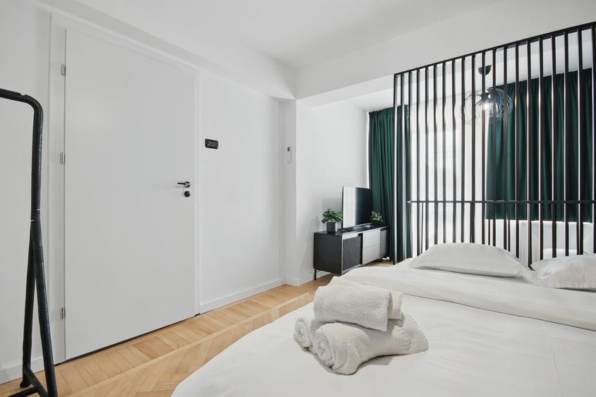 Apartament cu 2 camere decomandat în Romană