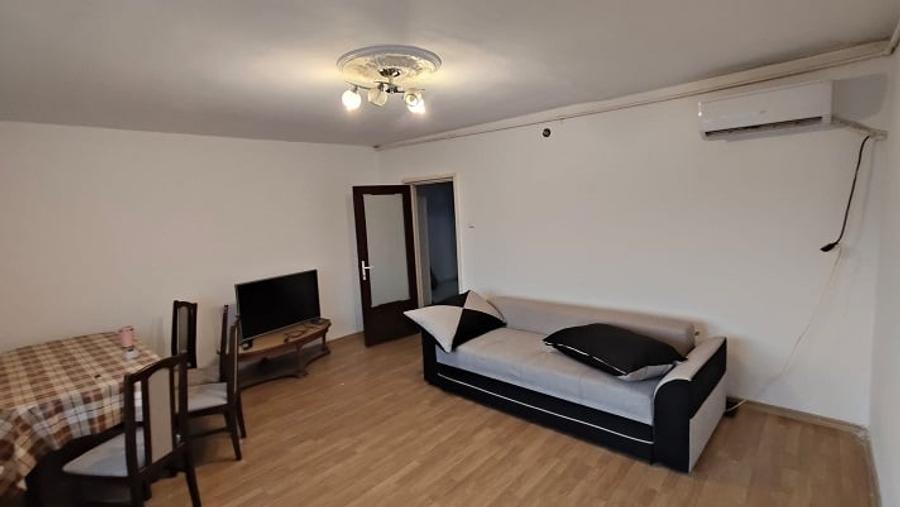 Apartament cu 4 camere decomandat în Vitan Mall