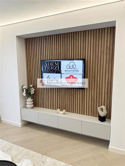Apartament cu 2 camere semidecomandat, mobilat în Pipera