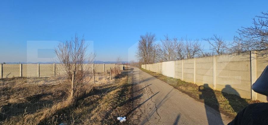 Teren Construcții intravilan de 1677 mp, în Vest