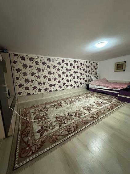 Casă individuală cu 6 camere cu Canalizare în Ovidiu