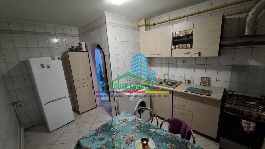 Apartament cu 2 camere semidecomandat, mobilat în Gară