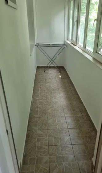 Apartament cu 2 camere decomandat, mobilat în Titan
