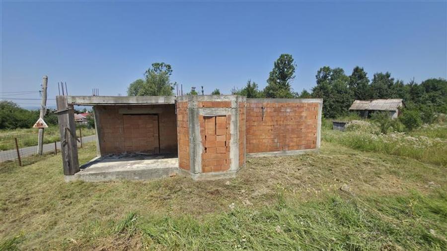 Casă individuală cu 3 camere cu Teren 5314 Mp în Răchitova