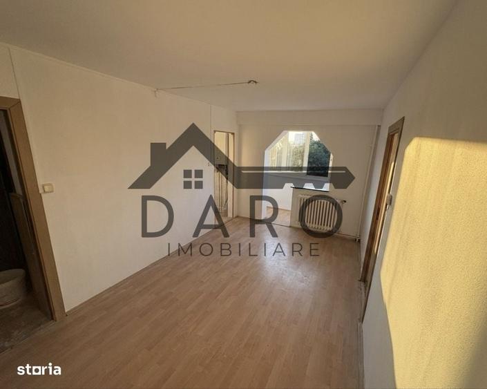 - Apartament 3 Camere - Cartier Dambu Pietros - pret negociabil - 2