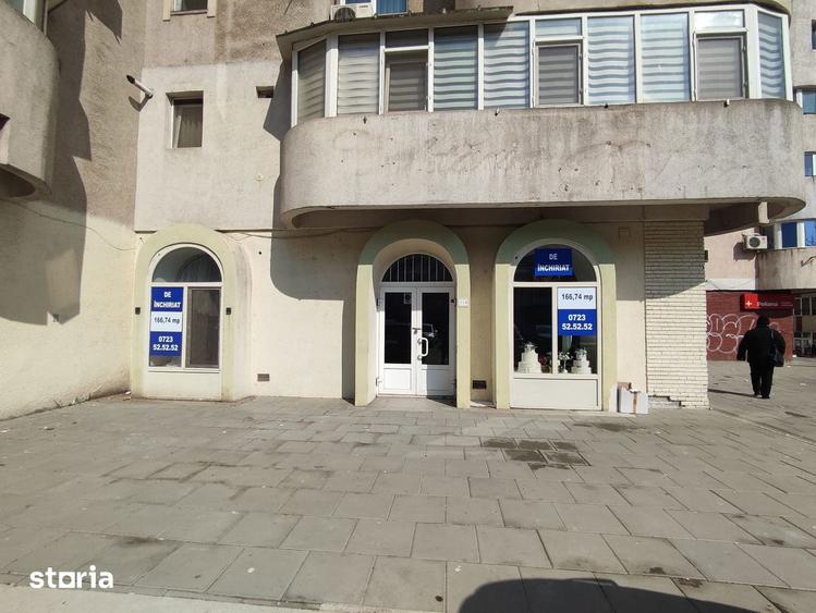 Apartament cu 4 camere în Central