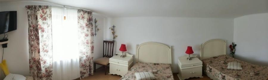Casă individuală cu 5 camere cu Garaj în Siriu