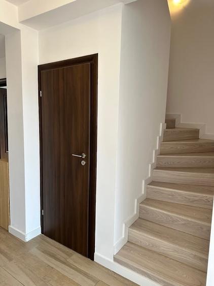 Casă cu 5 camere cu Teren 500 Mp în Exterior Nord