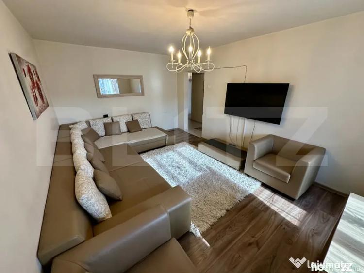 Apartament cu 4 camere decomandat în Central