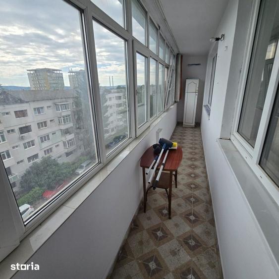 Apartament cu 2 camere decomandat în Cornișa