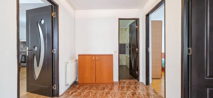 Casă individuală cu 3 camere cu Teren 200 Mp în Alexandriei