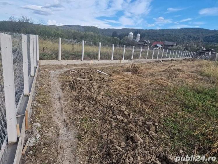 Casă cu 3 camere în Nicolae Bălcescu
