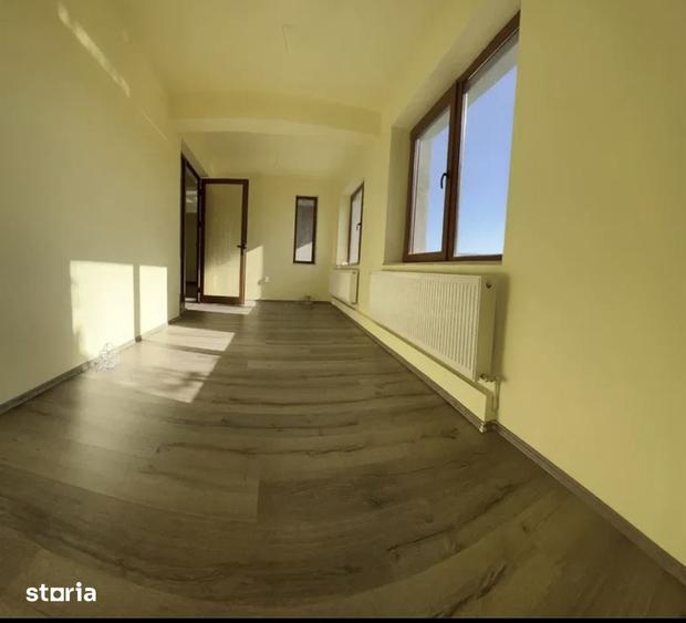 Spațiu comercial, de 240 mp, în Huși