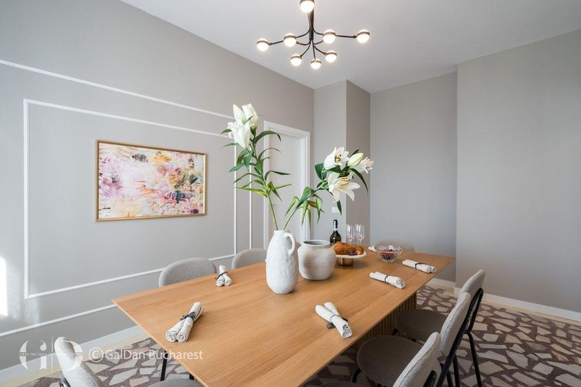 Apartament cu 6 camere, mobilat în P-ța Universității