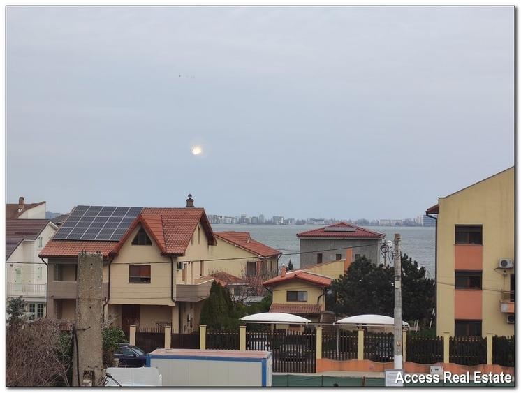 Casă cu 10 camere cu Canalizare în Sud