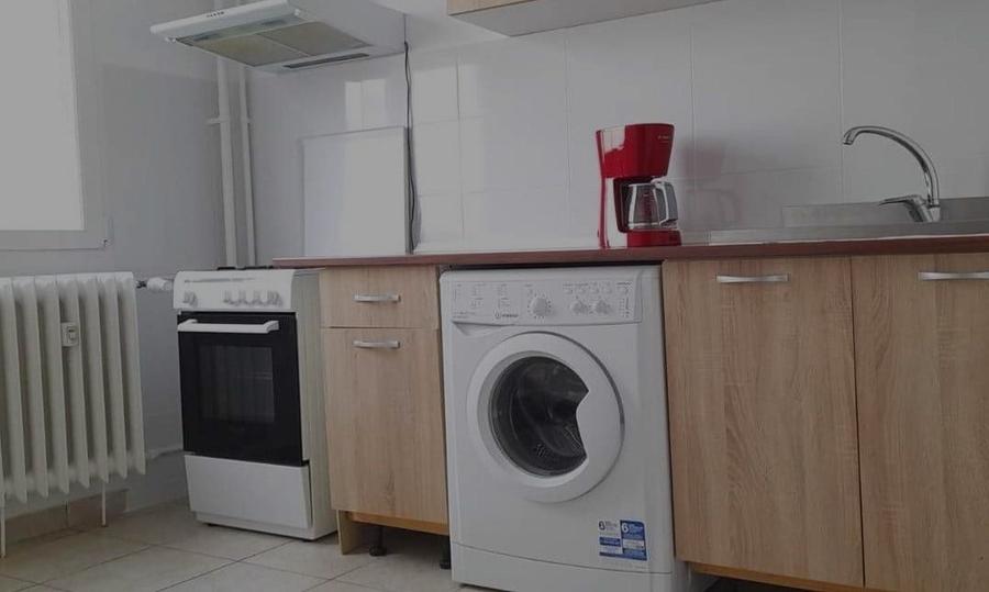 Apartament cu 2 camere decomandat în Drumul Taberei