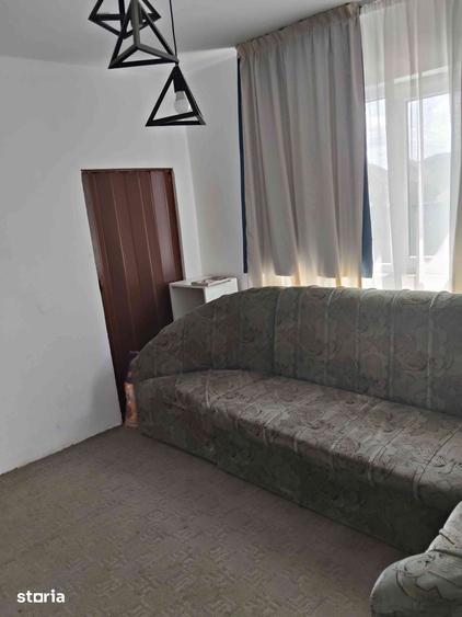 Casă cu 3 camere cu Teren 500 Mp în Vetiș