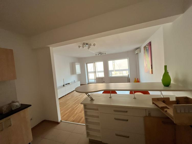 Apartament cu 3 camere decomandat în Dristor