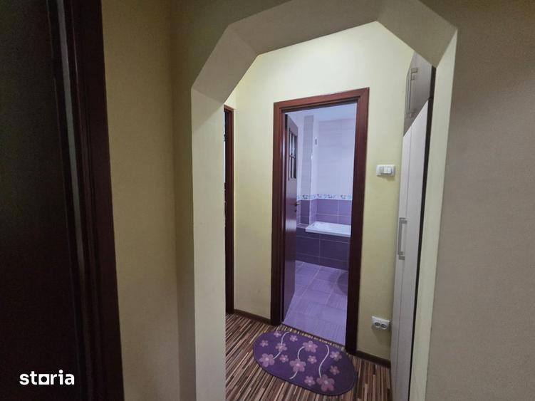 Apartament cu 3 camere decomandat în Mircea cel Bătrân