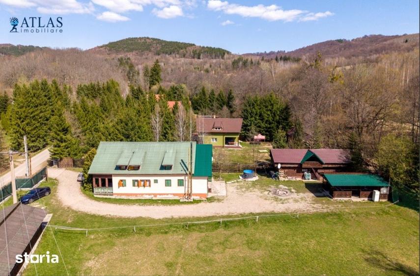 Casă cu 9 camere cu Teren 2600 Mp în Brăduț