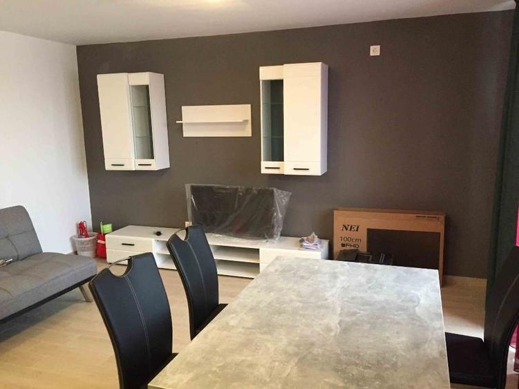 Apartament cu 2 camere decomandat, mobilat în Torontalului