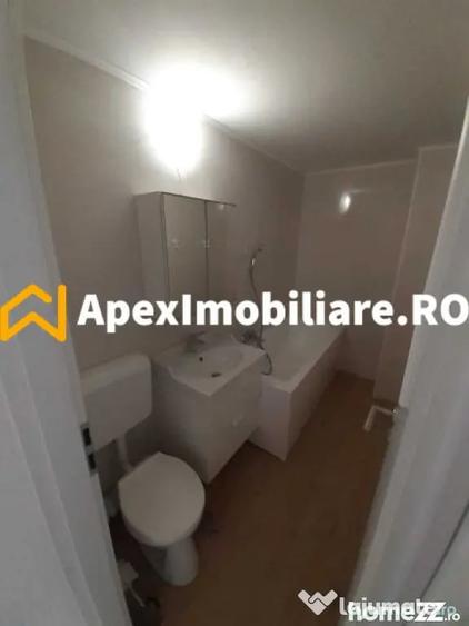 Apartament cu 3 camere decomandat în Brâncoveanu