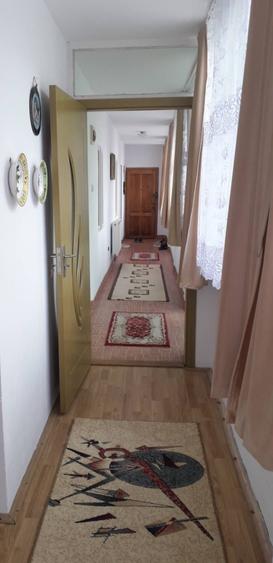 Casă cu 3 camere în Zăbrani