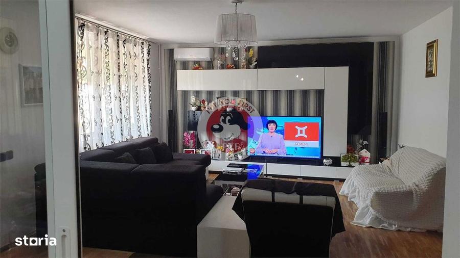 Casă cu 5 camere cu Teren 218 Mp în Tei