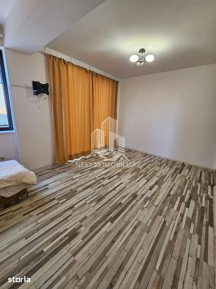 Apartament cu 3 camere decomandat în Halta Traian