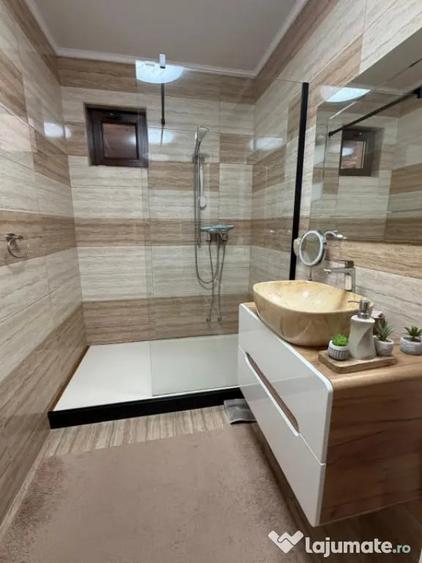 Casă cu 3 camere cu Teren 312 Mp în Central