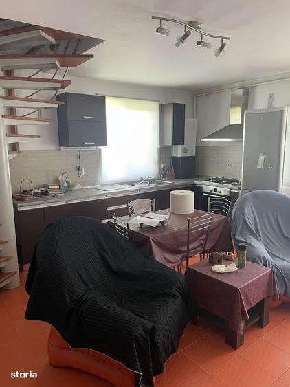 Apartament cu 3 camere în Unirea