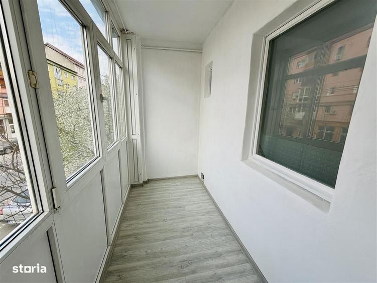 Apartament cu 2 camere decomandat în Vasile Aaron