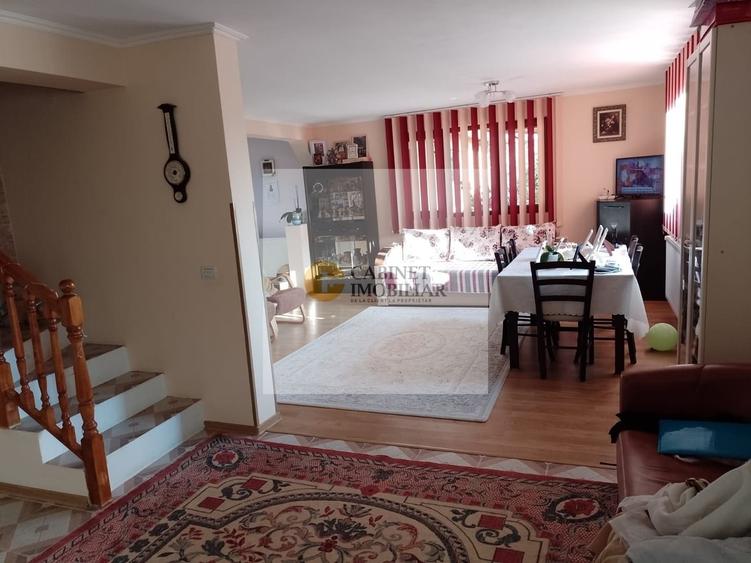 Casă cu 3 camere în Central