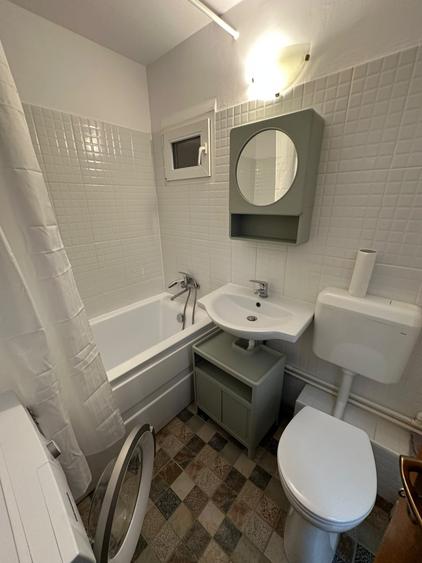 Apartament cu 3 camere decomandat, mobilat în Dristor