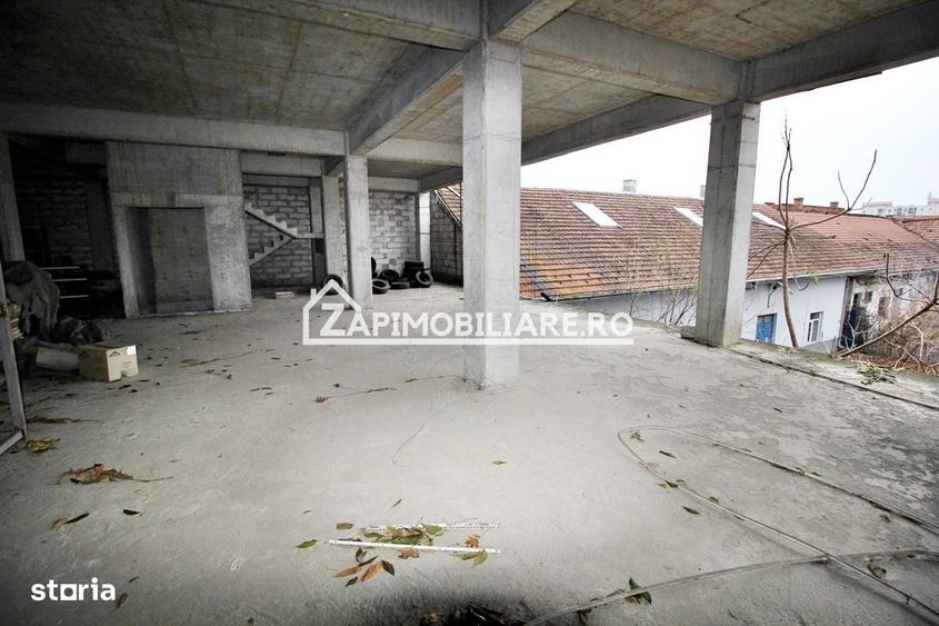 Spațiu comercial, de 2,250 mp, în Lefaia