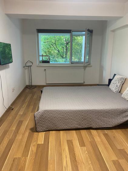 Apartament 2 camere cu loc de parcare, renovat modern,  Aleea Muscel - 16