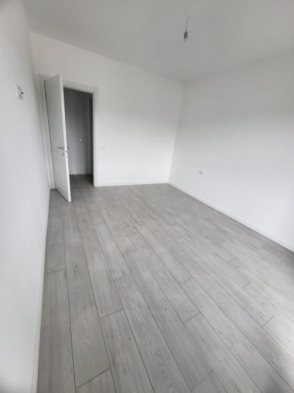 Garsonieră decomandată în Vișani