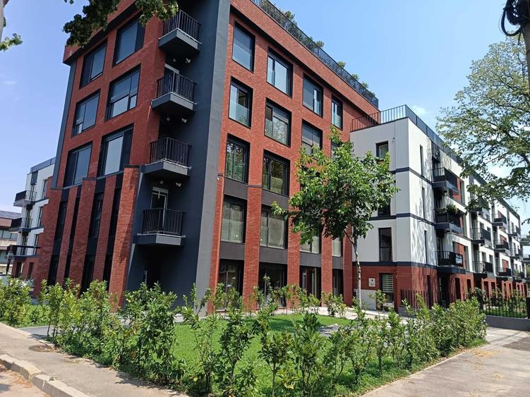 Apartament cu 2 camere decomandat în Exterior Vest