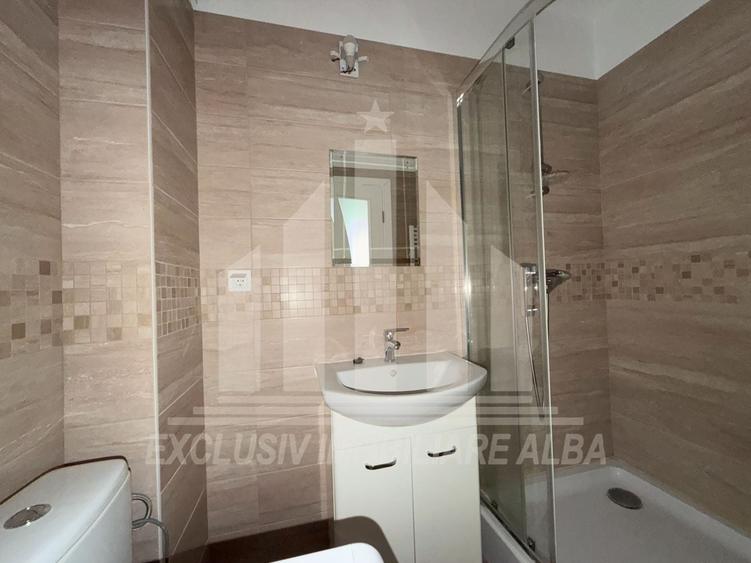 Garsonieră decomandată, mobilată în Central